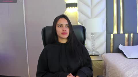  Chloe Harper  online show from 30, 4, 2026