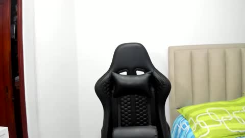 chloemiller   online show from 7, 4, 2026