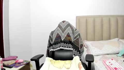 Snapshot of chloemiller__ chatting on 26, 4, 2026 chloemiller online show from 26, 4, 2026