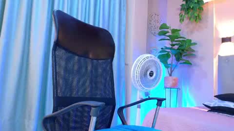 Chloe rosse online show from 1, 5, 2026