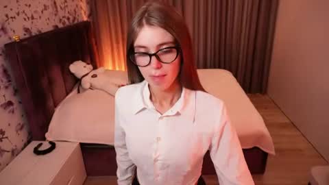 Chloe online show from 9, 7, 2026