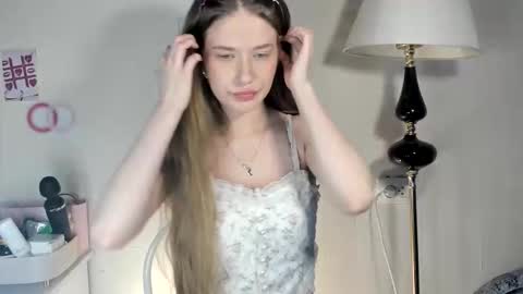 Snapshot of chloesweetbby chatting on 30, 3, 2026 chloesweetbby online show from 30, 3, 2026