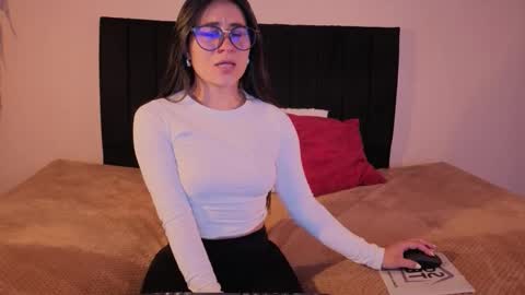 ChloeTurner  online show from 12, 1, 2026