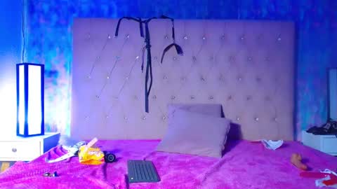 Snapshot of chlooe_zoe chatting on 13, 2, 2025 chlooe_zoe online show from 13, 2, 2025