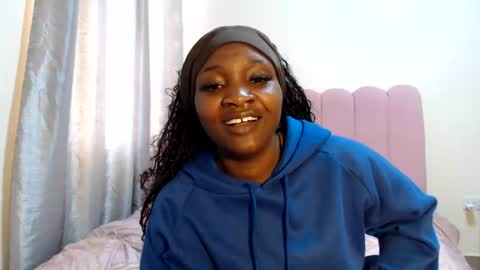 Snapshot of chocolate_desiree chatting on 2, 8, 2026 Lofti online show from 2, 8, 2026