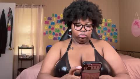 Snapshot of chocolatebunnyxx69 chatting on 16, 7, 2026 Melina online show from 16, 7, 2026