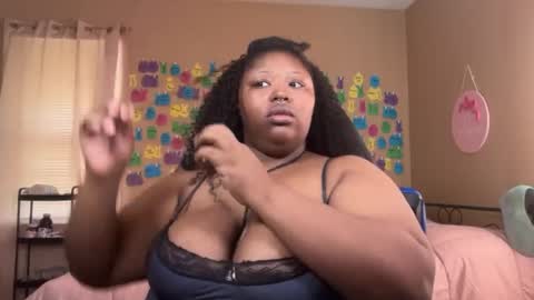 Snapshot of chocolatebunnyxx69 chatting on 29, 7, 2026 Melina online show from 29, 7, 2026