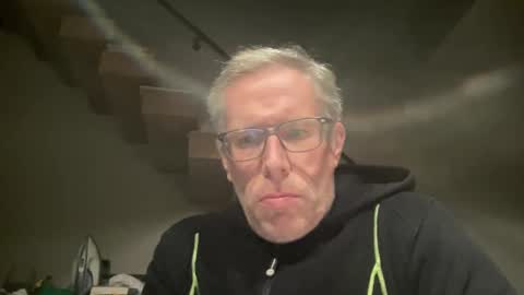 Snapshot of choupipat1 chatting on 2, 3, 2025 choupipat1 online show from 2, 3, 2025