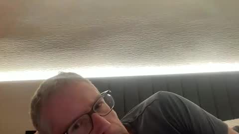 Snapshot of choupipat1 chatting on 21, 10, 2025 choupipat1 online show from 21, 10, 2025