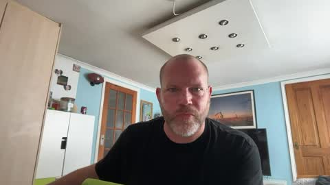 Snapshot of chris_buter chatting on 23, 6, 2026 chris_buter online show from 23, 6, 2026