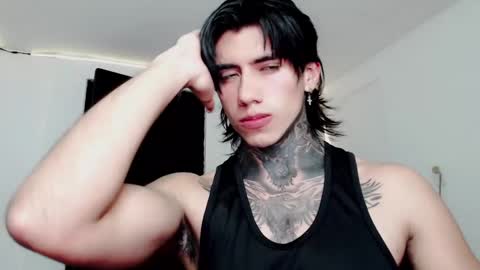 CHRIS  INDEPENT MODEL online show from 18, 2, 2025