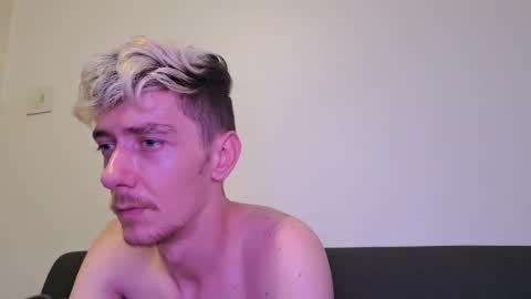 Snapshot of chrisslicer chatting on 25, 11, 2025 Christopher online show from 25, 11, 2025