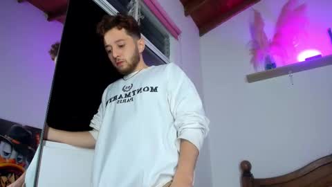 Snapshot of chrisstianford chatting on 29, 10, 2025 Hi dont forguet to follow me    online show from 29, 10, 2025