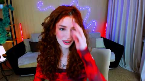 christinaconteeree online show from 6, 11, 2025