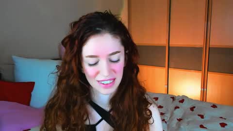 christinaconteeree online show from 29, 3, 2026