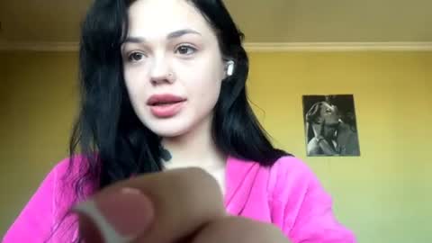 Snapshot of christinebrillhart chatting on 8, 3, 2026 Bella online show from 8, 3, 2026