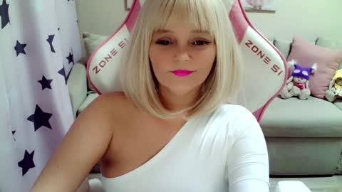 Snapshot of christirose chatting on 29, 12, 2024 Christi online show from 29, 12, 2024