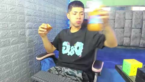 Snapshot of christopergiraldo chatting on 12, 3, 2026 Christoper Giraldo online show from 12, 3, 2026