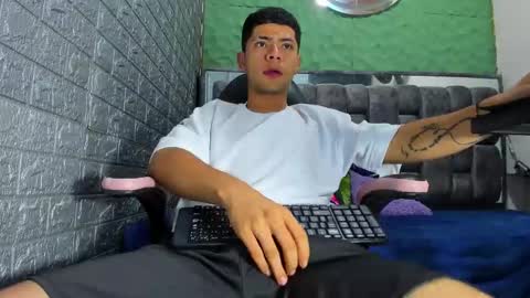 Snapshot of christopergiraldo chatting on 18, 3, 2026 Christoper Giraldo online show from 18, 3, 2026