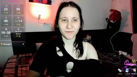 christyw3b online show from 10, 3, 2026