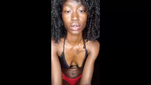 Snapshot of chroe22 chatting on 23, 12, 2025 chroe22 online show from 23, 12, 2025