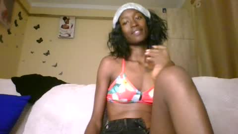 Snapshot of chroe22 chatting on 23, 6, 2026 chroe22 online show from 23, 6, 2026