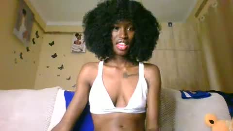 Snapshot of chroe22 chatting on 9, 7, 2026 chroe22 online show from 9, 7, 2026