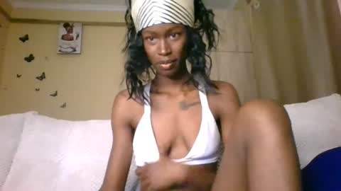 Snapshot of chroe22 chatting on 2, 8, 2026 chroe22 online show from 2, 8, 2026