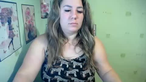 Snapshot of chrystalbella chatting on 7, 1, 2025 Diana online show from 7, 1, 2025