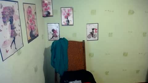 Snapshot of chrystalbella chatting on 11, 1, 2025 Diana online show from 11, 1, 2025