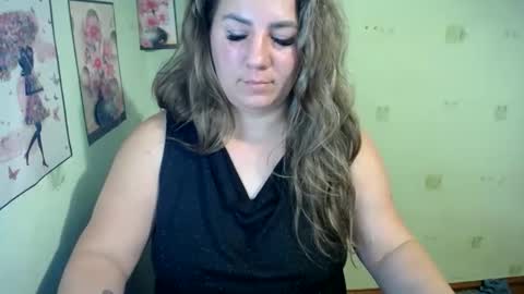 Snapshot of chrystalbella chatting on 16, 1, 2025 Diana online show from 16, 1, 2025