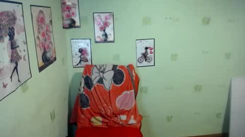 Snapshot of chrystalbella chatting on 16, 2, 2025 Diana online show from 16, 2, 2025