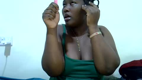 Snapshot of chubby_queenie07 chatting on 14, 6, 2026 DivaDee online show from 14, 6, 2026
