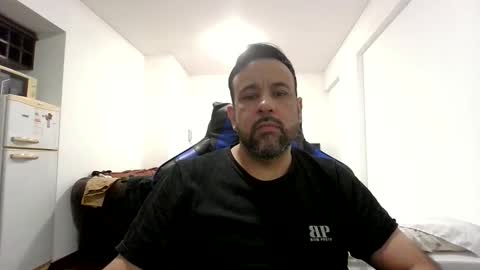 Snapshot of chupamelabi chatting on 6, 4, 2026 Guillote online show from 6, 4, 2026