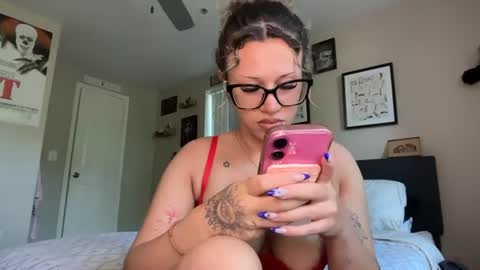 cici1900 online show from 13, 7, 2026