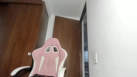 Sara INSTAGRAM SARARENDON7798 online show from 5, 12, 2025