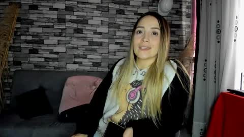 Snapshot of ciindy_lovee chatting on 23, 10, 2025 Ciindy Lovers online show from 23, 10, 2025