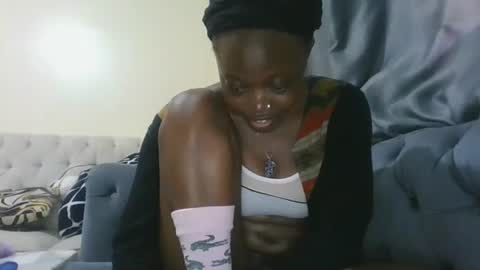 cilia petite online show from 13, 4, 2026