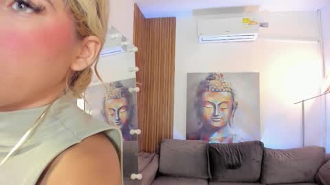 Cintia online show from 5, 3, 2026