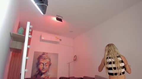 Cintia online show from 11, 3, 2026