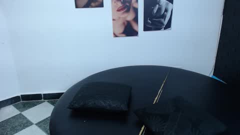 Cinthya online show from 28, 11, 2025