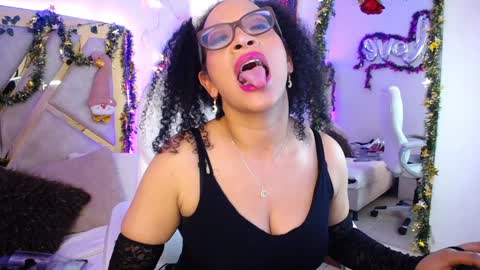 Cintia online show from 13, 12, 2024