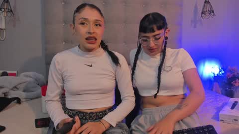 Snapshot of cintya_kors chatting on 8, 1, 2025 Cintya online show from 8, 1, 2025