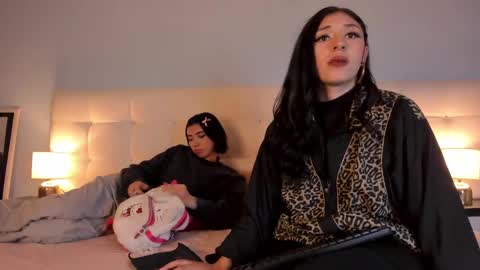 Snapshot of cintya_kors chatting on 14, 1, 2025 Cintya online show from 14, 1, 2025