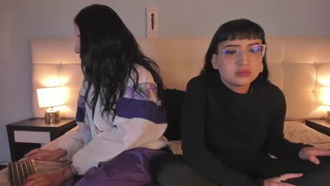 Snapshot of cintya_kors chatting on 1, 2, 2025 Cintya online show from 1, 2, 2025