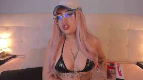 Snapshot of cintya_kors chatting on 6, 2, 2025 Cintya online show from 6, 2, 2025