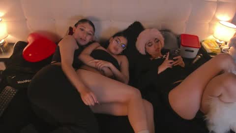 Snapshot of cintya_kors chatting on 15, 2, 2025 Cintya online show from 15, 2, 2025