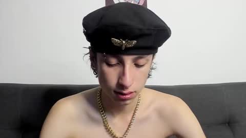 Snapshot of cirosky_elchicopolla chatting on 20, 12, 2025 cirosky_elchicopolla online show from 20, 12, 2025