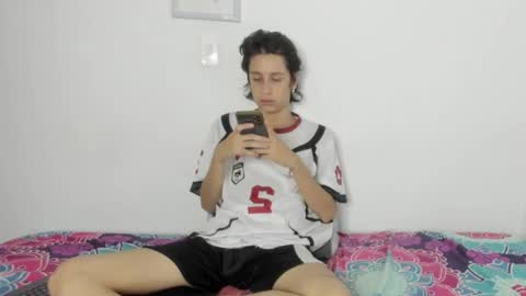 Snapshot of cirosky_elchicopolla chatting on 18, 2, 2026 cirosky_elchicopolla online show from 18, 2, 2026