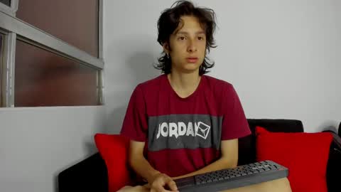 cirosky_elchicopolla online show from 4, 5, 2026